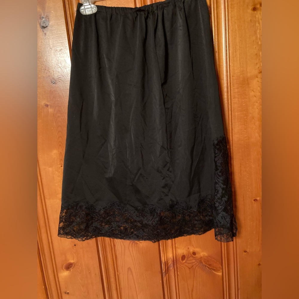 Size small Women’s slip tag cut out